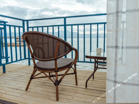 洱海海景高级标准房