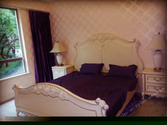 景观豪华大床房