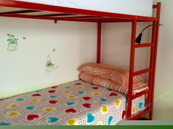 四人间大飘窗（床位房）