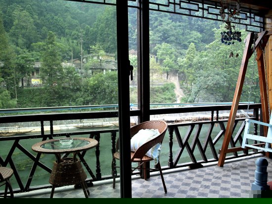 临江阳台观景房（笨笨的小窝）