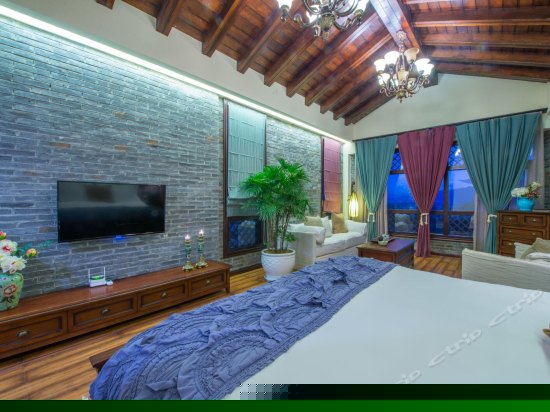 豪华海景大床房