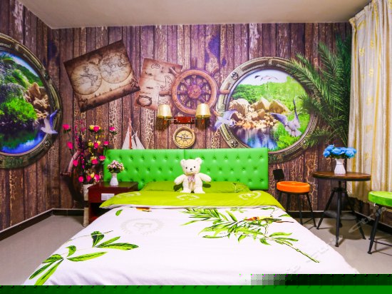 海盗船主题大床房