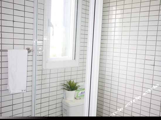 摩登工业四人房