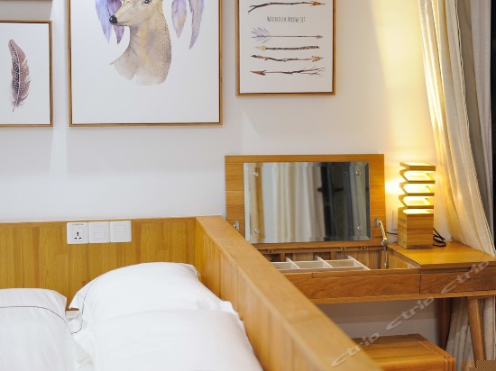 管彤私享露台套房