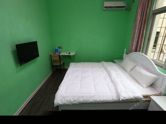 漫旅舒适大床房