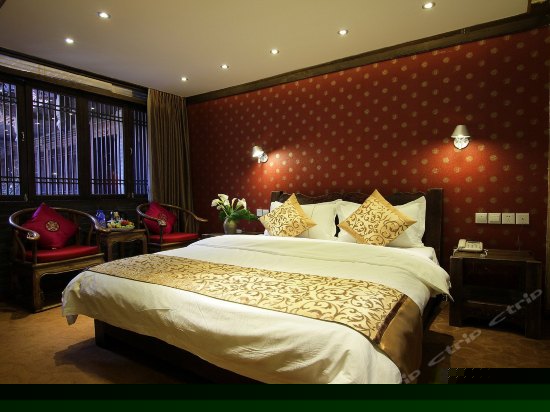 豪华大床房