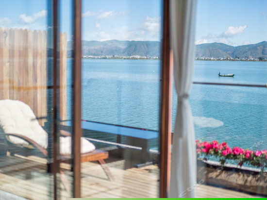 花语全海景阳光蜜月套房