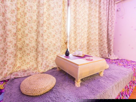 心花路放主题圆床房