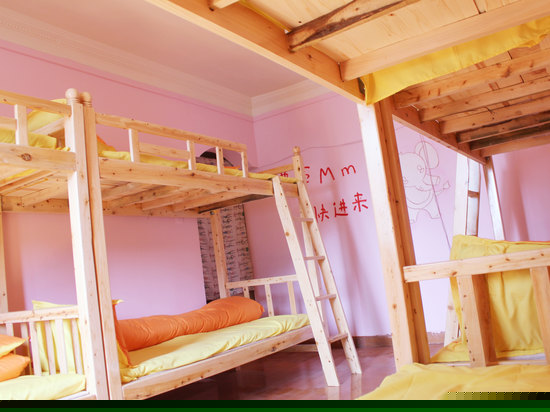 女生八人间（床位）