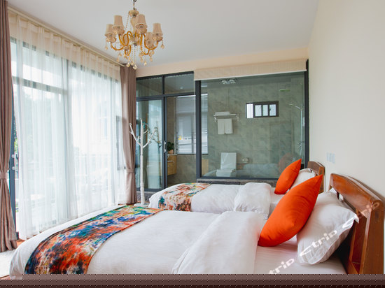 林荫涧露台标准间