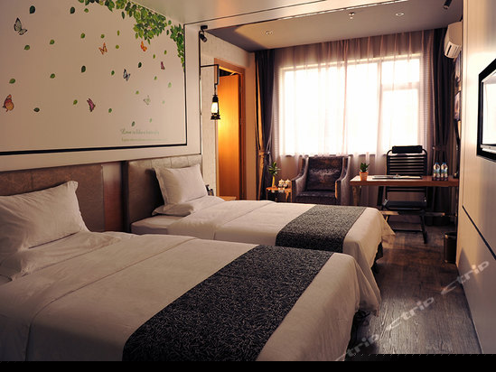 都市风情双床房