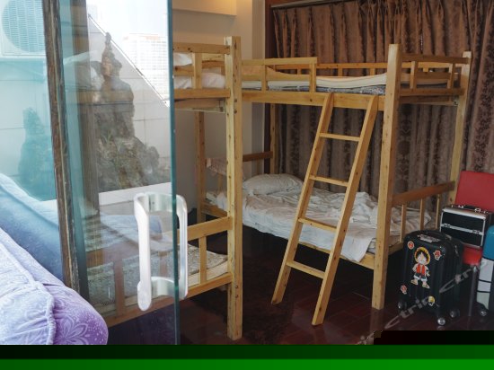 幺妹鱼塘四人间(床位)