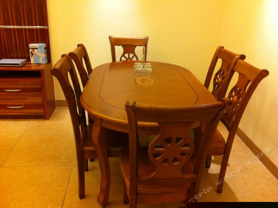 温馨园景家庭套两房一厅