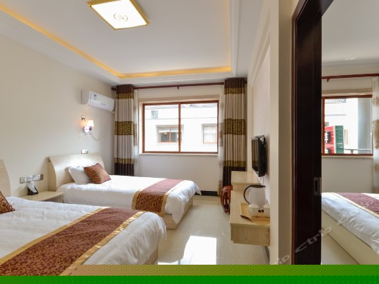 豪华四人家庭套房