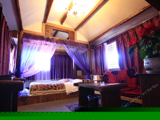 浪漫情侣大床房