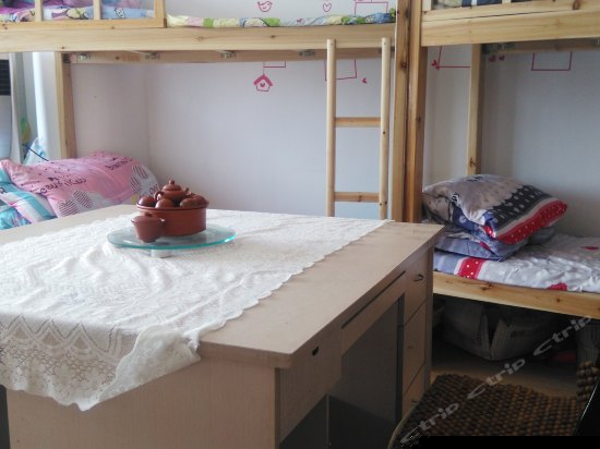 女生十人房（床位）