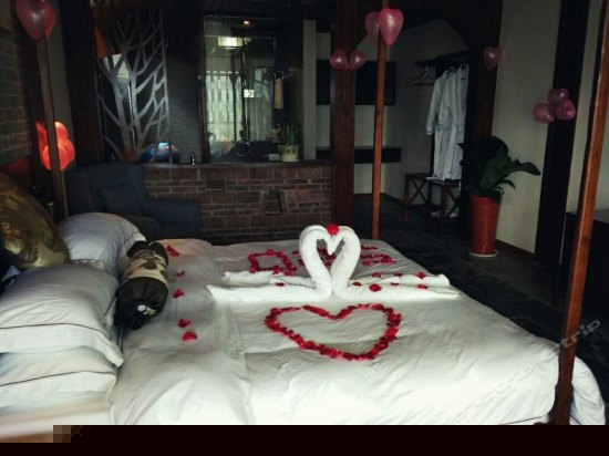 阳光庭院观景大床房