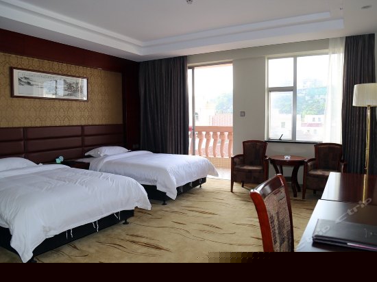 豪华山景双床房