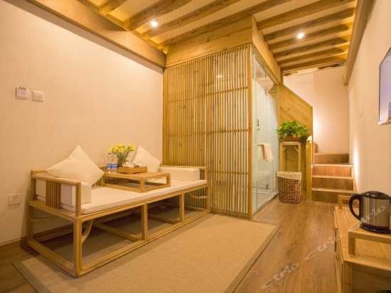 陌上花开（复式大床房）