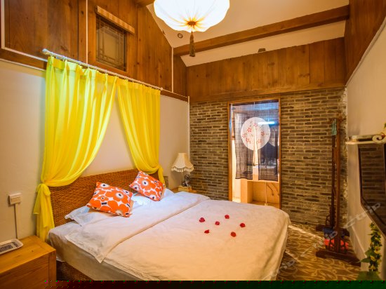 沉香岭--豪华经典大床房201