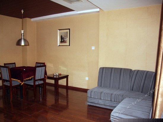 豪华双人商务套间