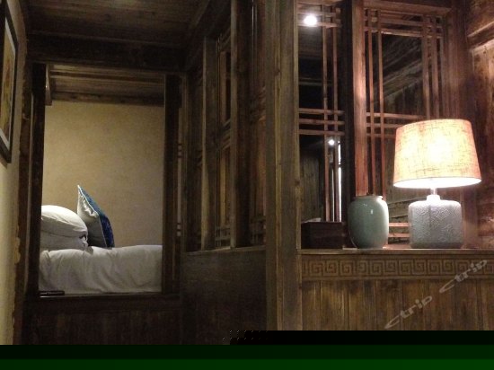 西楼复式西厢房