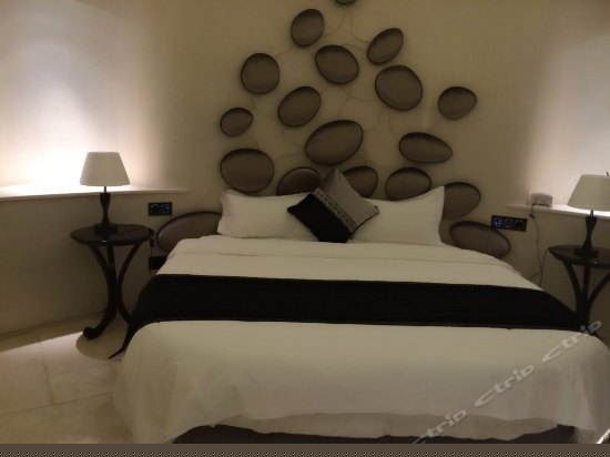 270°至尊家庭套（两房一厅）