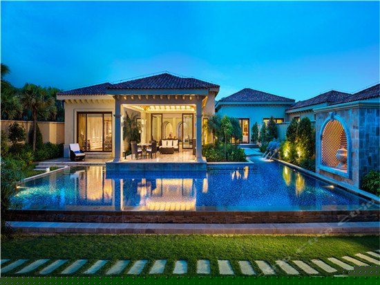 碧海苑两居海景泳池别墅