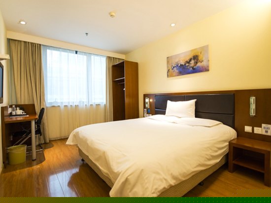 高级大床房