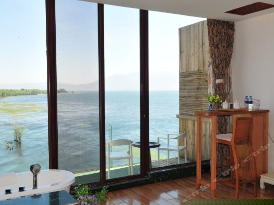 海天韵露台亲海大床房