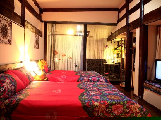 马樱花艺术双床房