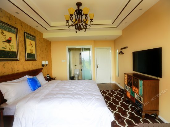 尊贵海景大床房