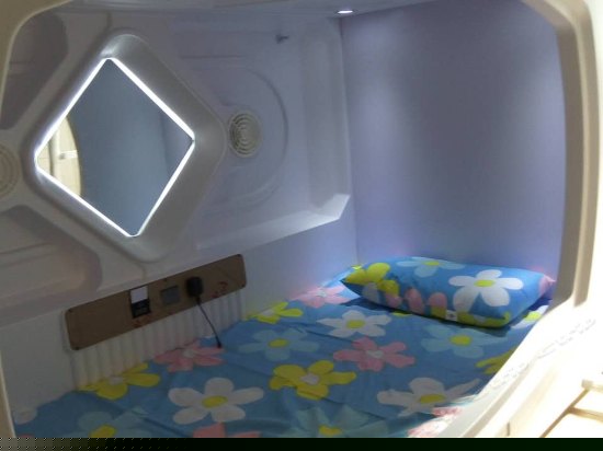 太空舱横舱双人房