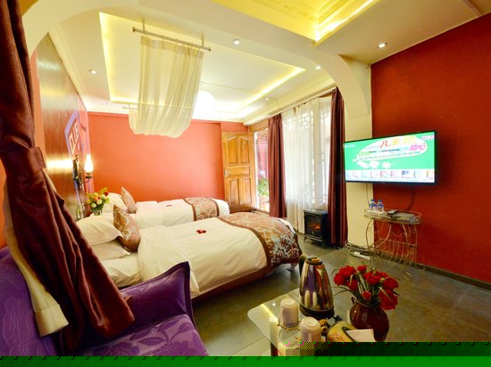 七一船型双床房