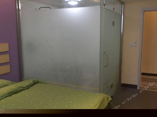 标准双床房（无窗）