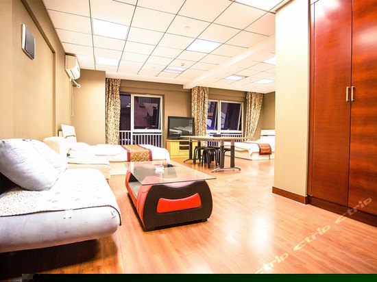 六人间豪华套房