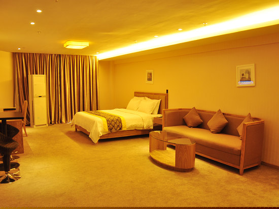 豪华家庭大床房