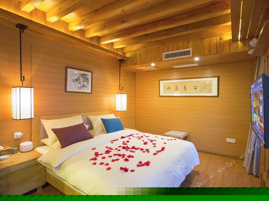 静美豪华阳光大床房