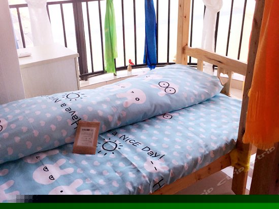 吉祥如意女生江景八人间