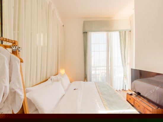 90度海景花园大床房