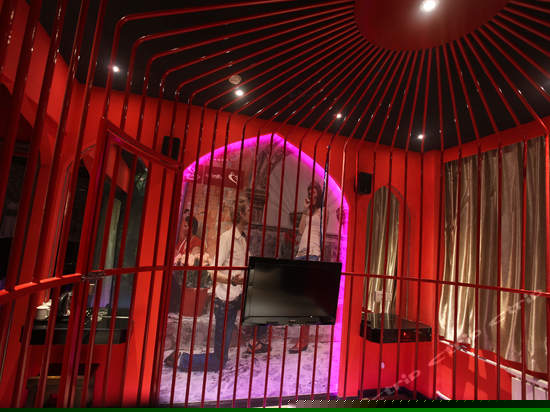 主题激情圆床水床房