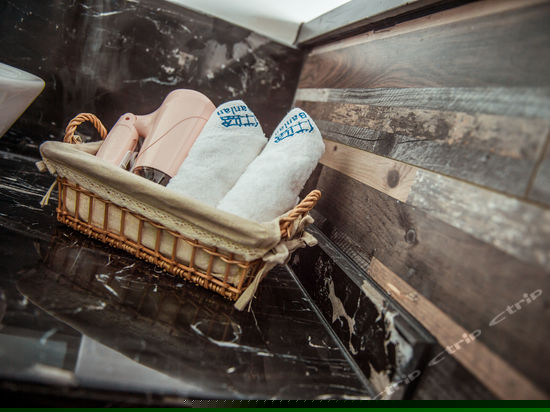 一楼海景亲水露台房（二号院）