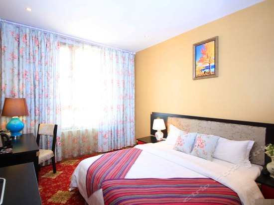 双窗观景大床房