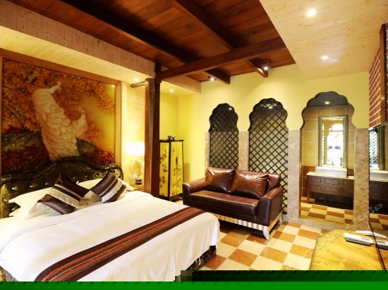 睡莲豪华大床房