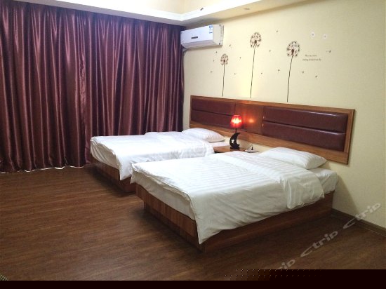 水蓝天园景双床间