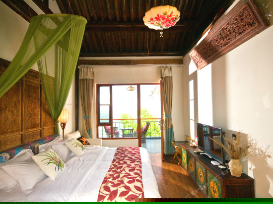 高级中式花园海景大床房