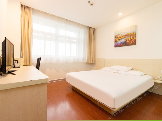 高级大床房