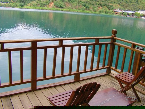 湖畔美人房（西侧）