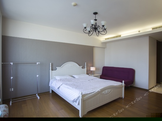 豪华双人大床房