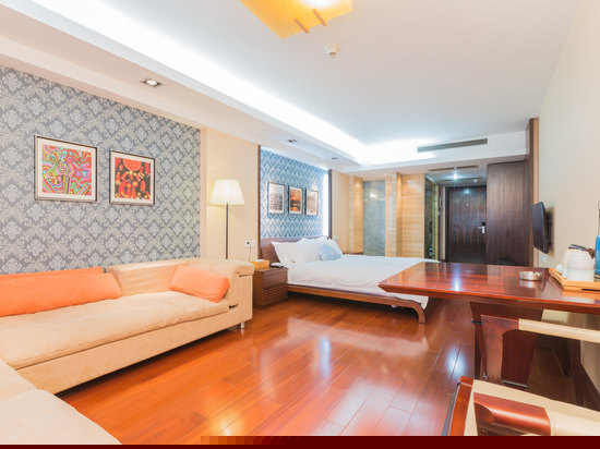 景观豪华大床房